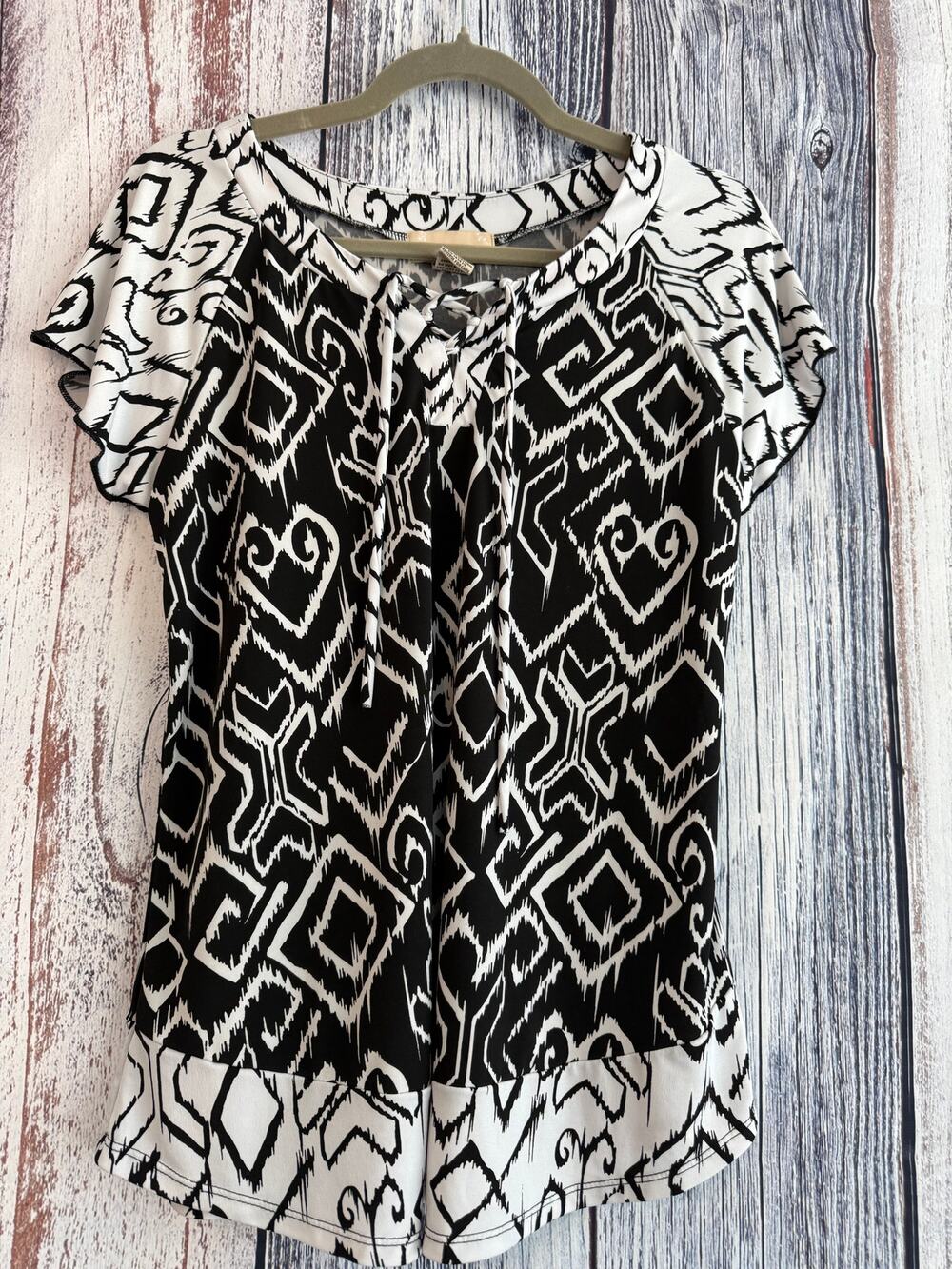 Diana Belle Short Sleeve Black & White Geometric Top Medium